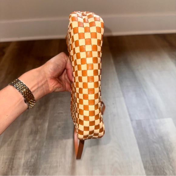 EUC Clare V Midi Sac Cream Checkered Crossbody Bag - Picture 4 of 10